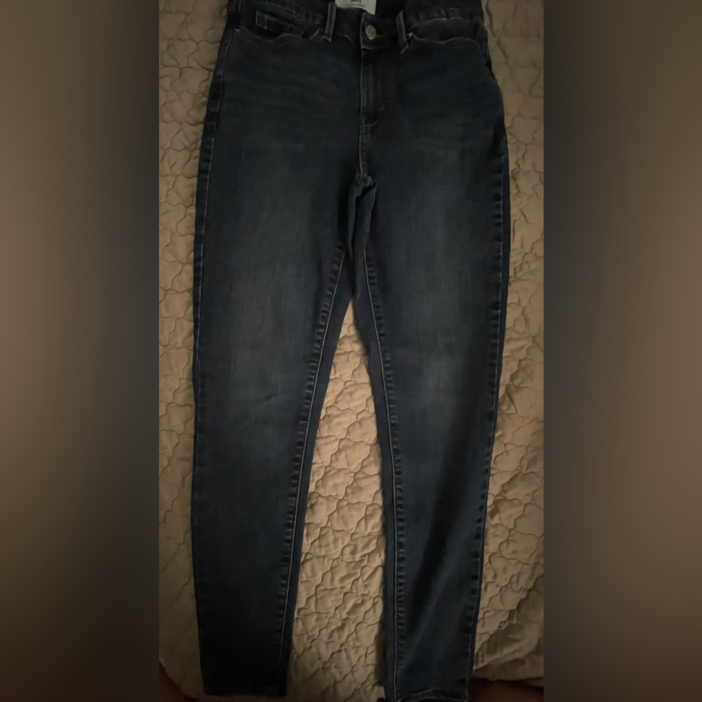 💰Denizen by Levi’s Women’s size 2M Denim Blue Jeans